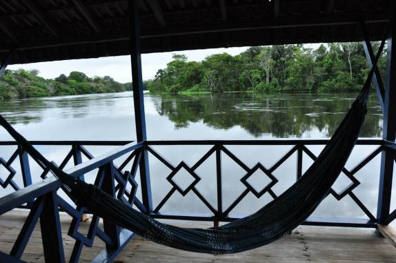 A varanda do nosso delicioso quarto na Pousada Uacari, na Reserva do Mamirauá, região de Tefé, no Amazonas